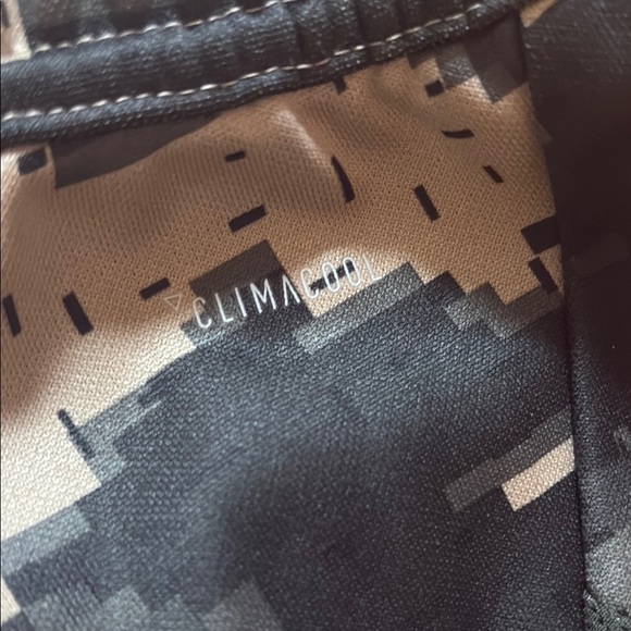 Adidas Camo Pants with Neon Orange accents. Boys size large - Picture 5 of 7